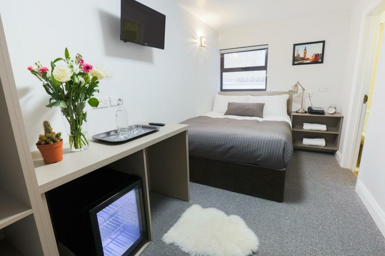 Belvilla Ilford Hill Hotel London Bagian luar foto