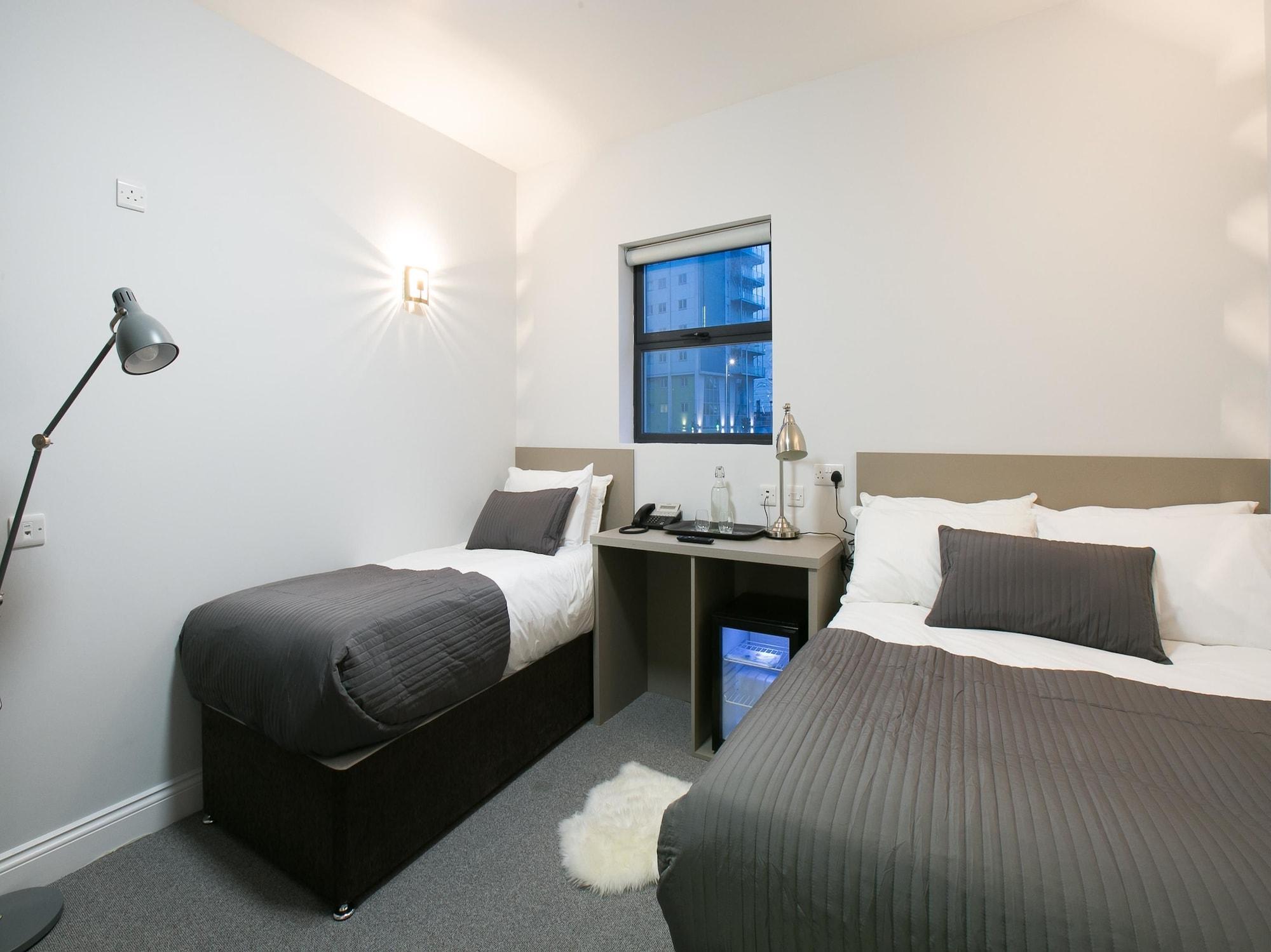 Belvilla Ilford Hill Hotel London Bagian luar foto
