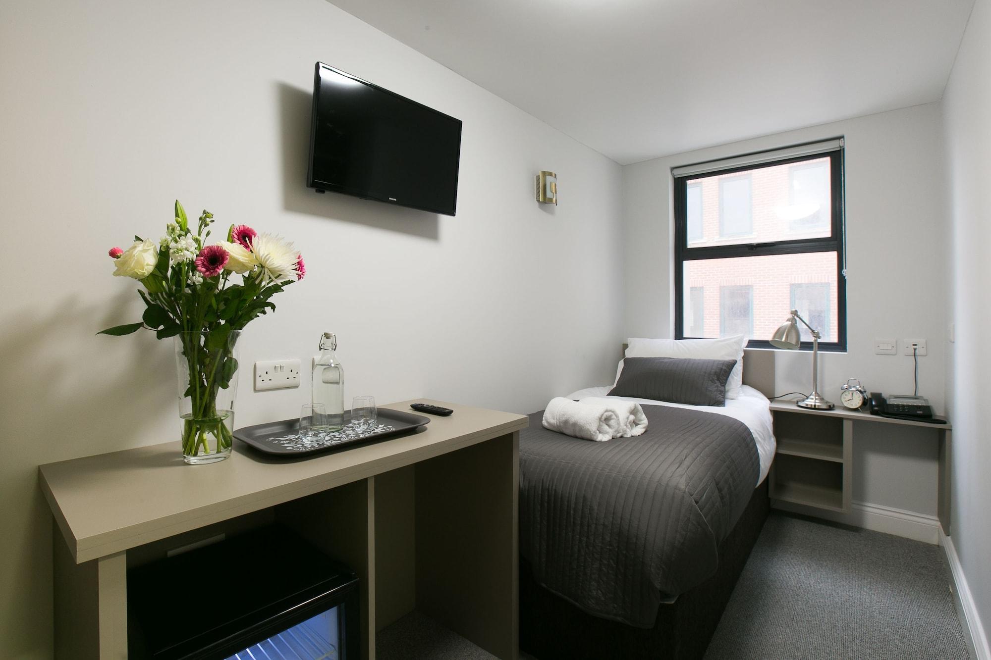 Belvilla Ilford Hill Hotel London Bagian luar foto