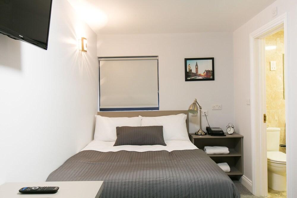 Belvilla Ilford Hill Hotel London Bagian luar foto
