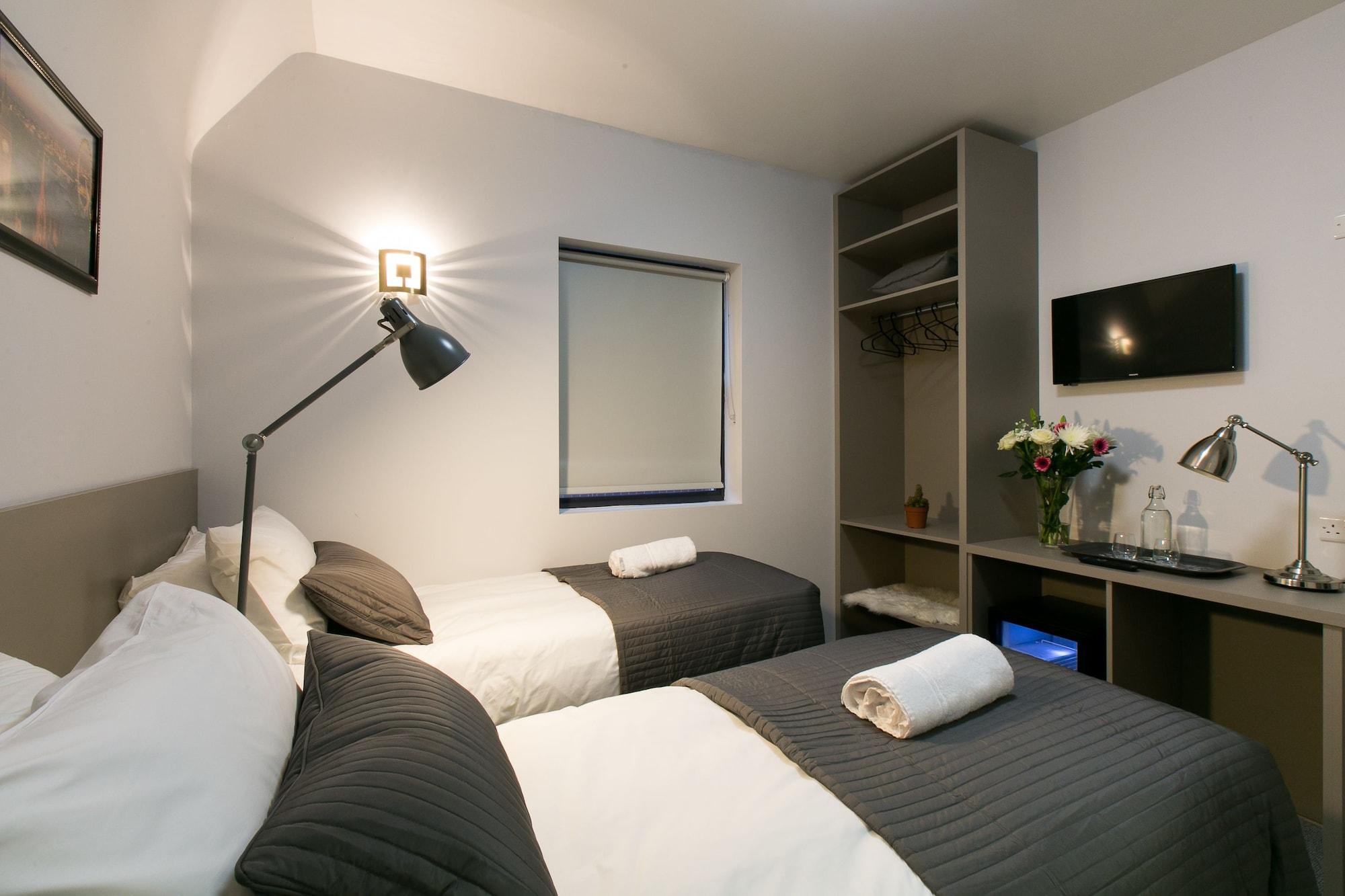 Belvilla Ilford Hill Hotel London Bagian luar foto