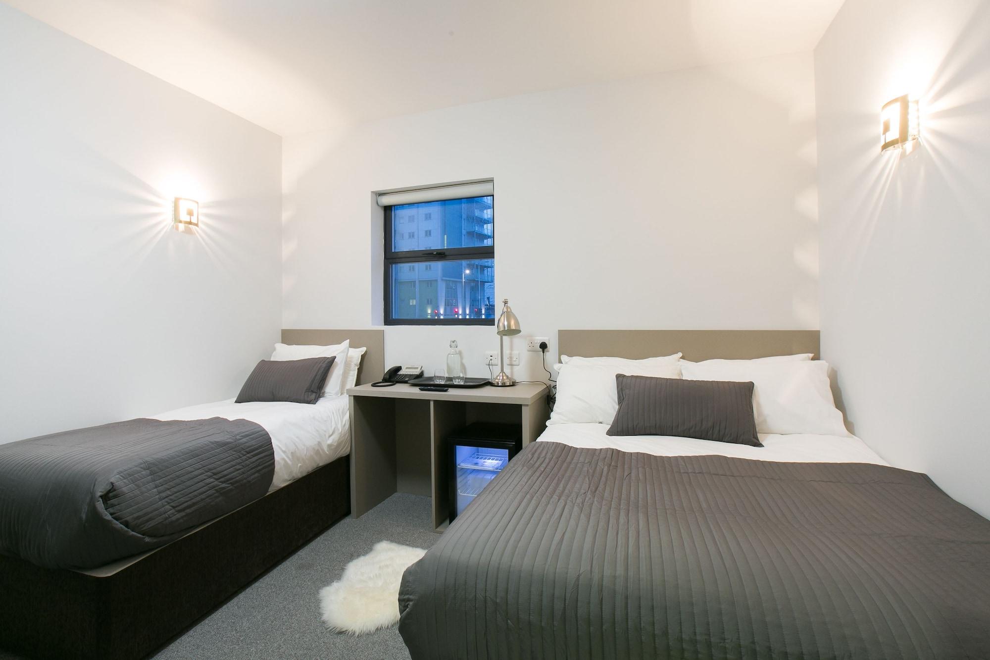 Belvilla Ilford Hill Hotel London Bagian luar foto