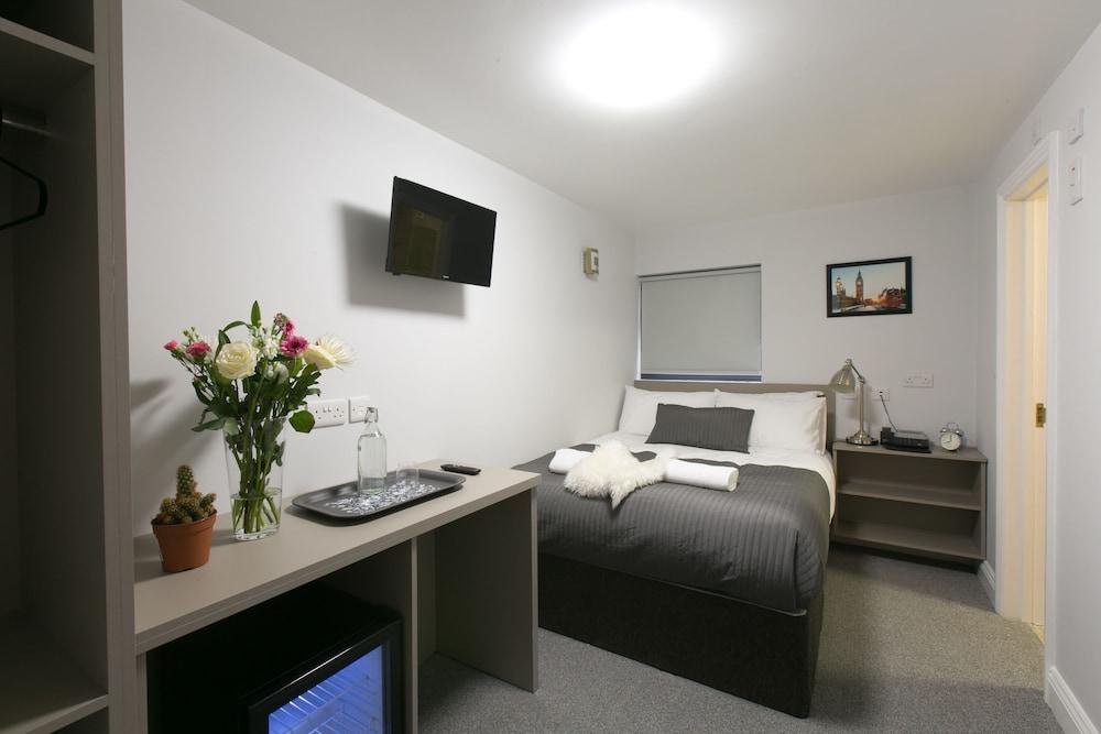 Belvilla Ilford Hill Hotel London Bagian luar foto