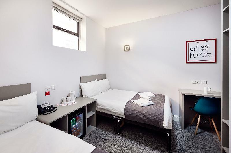 Belvilla Ilford Hill Hotel London Bagian luar foto